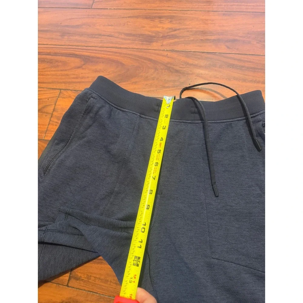 Lululemon Mens License to Train Short 7 Liner Navy Blue Textured Gym Workout M